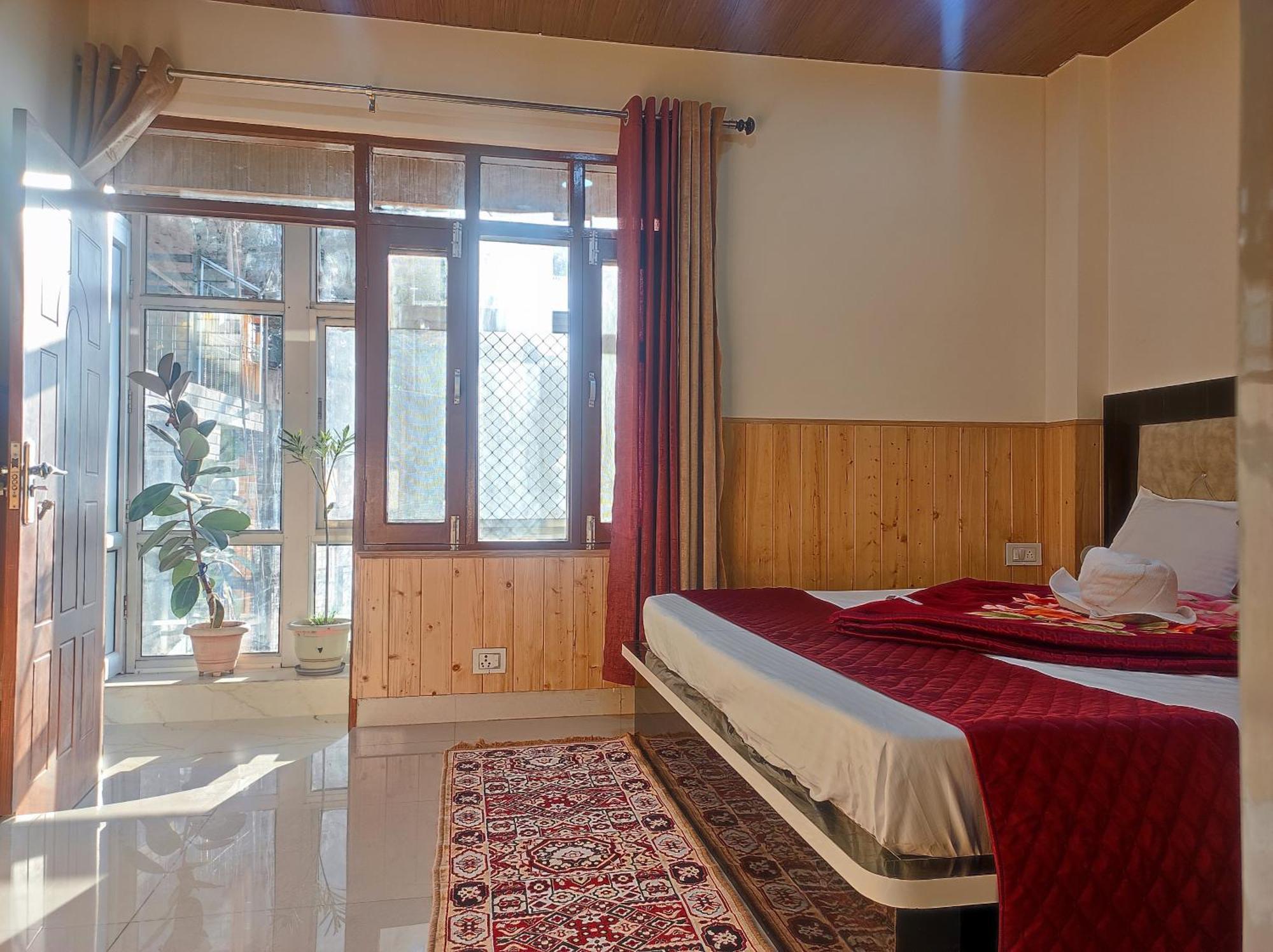 Vintage Woods Inn Shimla Exterior foto