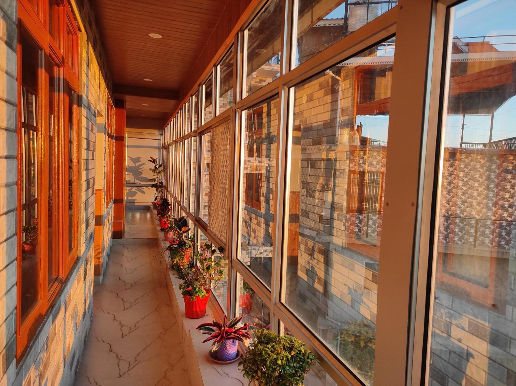 Vintage Woods Inn Shimla Exterior foto