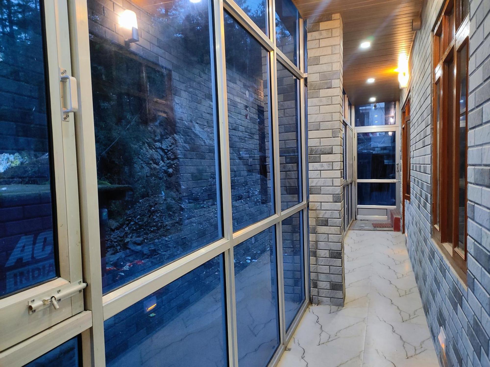 Vintage Woods Inn Shimla Exterior foto